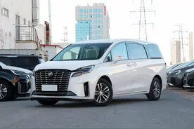 开完别克GL8，再开丰田赛那，车主：一个真牛，一个吹牛图片