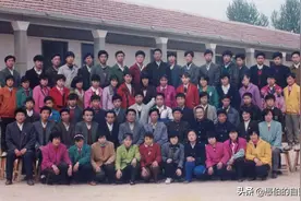 乡村纪实：当年的老同学，忠厚老实，但他却活成乡邻眼中的笑话图片