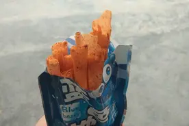 弹冠相庆，这个成语应该用于贬义还是庆祝？图片