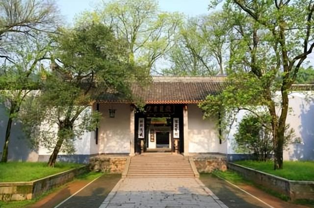 红了800多年，朱熹有怎样传奇的一生？
