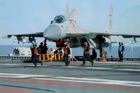 歼35为啥不能取代歼15？海军换装全隐形机不好吗？两个原因是关键图片