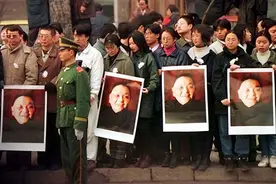 1975年，邓小平是怎样巧妙地否定了“以阶级斗争为纲”的？图片