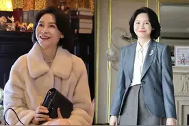 这才是50、60岁妈妈的最美打扮！真丝衫+小脚裤，精致更有女人味图片