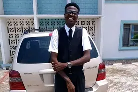 尼日利亚学生在演耶稣受难记话剧时突然死亡 观众以为在演戏图片