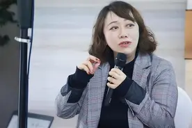 天怒人怨,靠核酸造假赚了上百亿,20多岁的张姗姗幕后家族身份揭穿图片