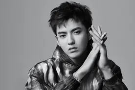 吴亦凡狱中生活后续曝光！母亲找成龙求救遭拒，生父尝试引渡无果图片