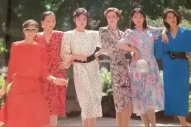 看了80年代妈妈的穿搭，终于明白我爸为何嫌我土，审美倒退太明显图片