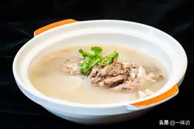 做水盆羊肉不要直接炖，这样做羊肉汤鲜肉香，无腥味图片