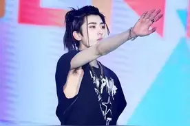 怪好笑的，男艺人竟然都开始“腋毛焦虑”了图片