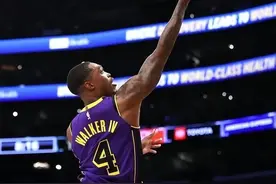 别再DNP我了！沃克爆砍20分拯救湖人，比斯利的出场时间该给他？图片