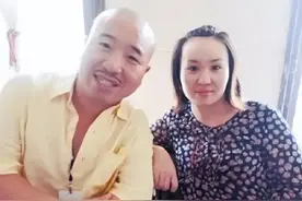 王小利：与前妻相伴7年离婚，二婚娶李琳为妻，如今苦尽甘来图片