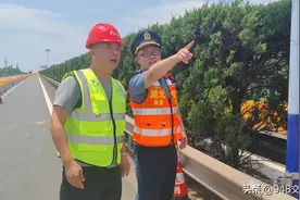 24小时在岗！京港澳高速改扩建中的路政力量图片