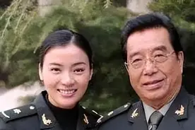 民歌天后陈思思近况：嫁小一岁歌唱家生一女，今46岁气质宛若天仙图片