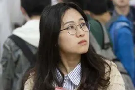 山西19岁女大学生怀孕，进诊所打胎后全身瘫痪，父母得知彻底崩溃图片