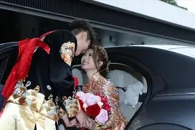 恭喜！36岁陈家乐与TVB小花结连诗雅婚，婚礼现场感动哭了图片
