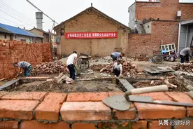 为啥，农村建房都用混凝土，不使用三合土？三合土的做基础不好么图片
