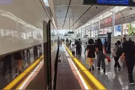 今日开抢！网友：候补都没位置了……厦门火车站提醒→图片