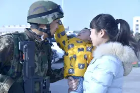 现在军官只要结婚，家属就可以随军，随军后能给分配公寓房吗？图片