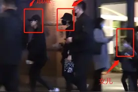 戚薇下班被偶遇！老公紧紧跟随亲自接下班，女儿蹦蹦跳跳太可爱图片