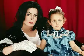 杰克逊去世13年：大儿子遗传白癜风，女儿走出抑郁，小儿子最像他图片