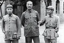 彭德怀与贺龙比较：一个元帅排第二，一人排第五，区别何在？图片