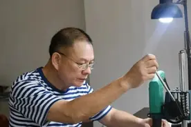 平均两年造一艘“军舰”，这是退役老海军的“超能力”！图片