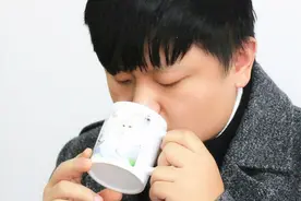 “千滚水，隔夜水，阴阳水”，这些到底能不能喝？一股脑全告诉你图片