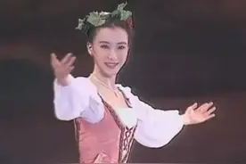 给林志玲下马威，把男友当奴才的萧蔷，狂到现在怎么样了图片