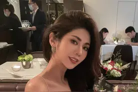 霍华德人气爆棚与啦啦队女网红合影，篮网西蒙斯终于复苏图片
