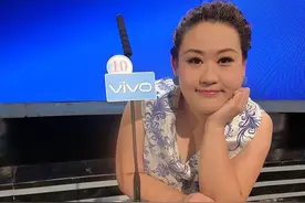 2010年非诚勿扰：胖女孩牵手成功狂亲孟非，4年过后逆袭成女神图片