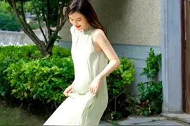 胸大的女人要避开这3点，夏季穿搭更时尚高级图片