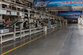 看了罗永浩求职被辱经历，我才明白那些“流水线上兵马俑”的绝望图片