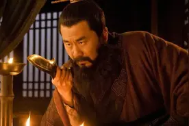 假如关羽投奔曹操，能否成为曹营第一猛将？你看曹操怎么说图片