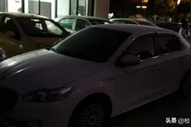 2万块捡漏一辆5万公里的标致301，看到座椅师傅直叫离谱图片