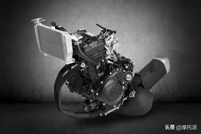 高阶中排仿赛究竟怎么选：CBR400R & YZF-R3 & Ninja 400对比评析