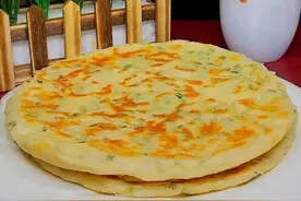 葱油饼好吃有诀窍，不发面不醒面，3分钟一锅，咸香酥软凉了不硬图片