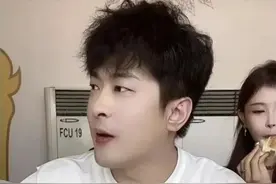 这事闹大了，辛巴卖榴莲收获近3亿，下单的人却被当成傻子图片