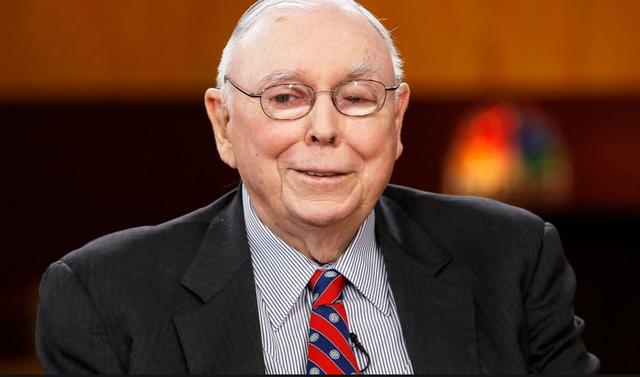 98岁富豪芒格:当我因穷而自卑时,是3个习惯改变了我