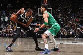 杜兰特心态崩了？最后11分钟0出手，“死神”跌落神坛？图片