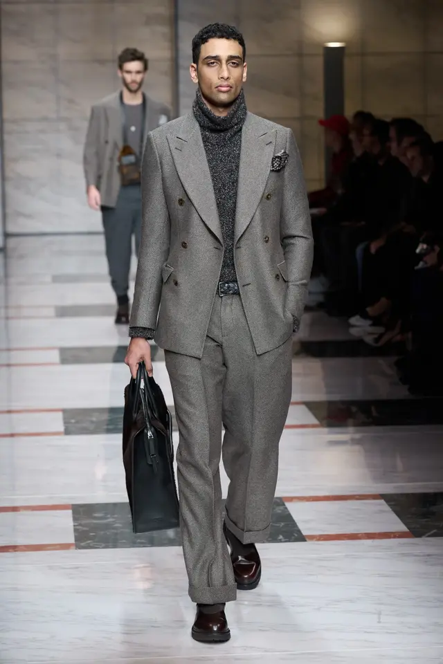 ������Giorgio Armani 2023�＾ϵ����װ������ʱ��