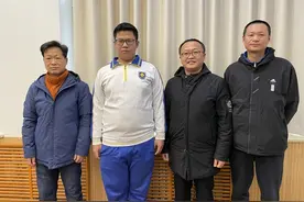 济南16岁学生获全国数学奥赛金牌 坚持、自律是他的“法宝”图片