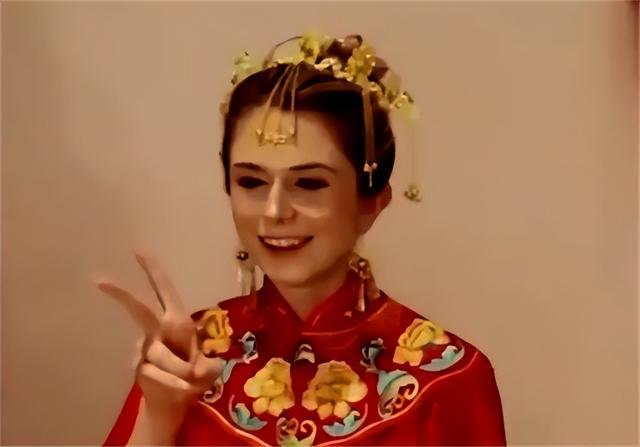 英国女孩嫁给成都小伙，上婆婆家叫爸妈不习惯，英国直接叫名字