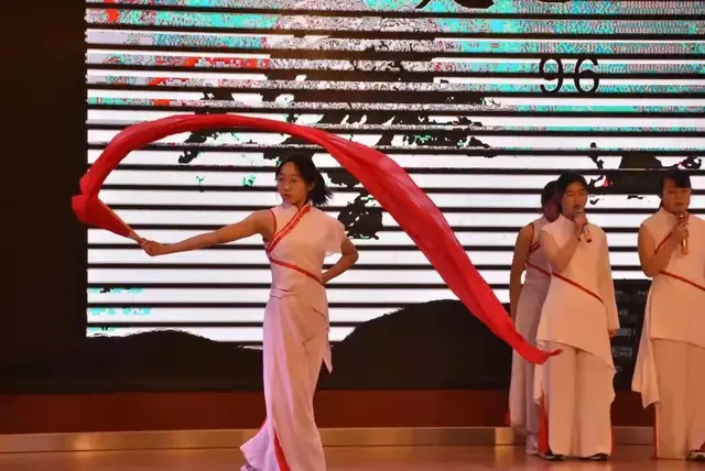 Ϋ´̨ѧУ̬ѧУƷʽ֮ḻʵĳл