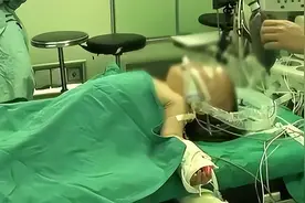 女婴体内被刺入12根钢针，警方介入第三天，舅妈撇下女儿服毒自杀图片