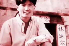 2003年，27岁的湖北大学生孙志刚死于收容所，改变了收容遣送制度图片