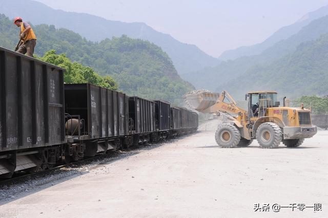 四川这条42公里的铁路，曾开过客货混搭列车，一年运送13.7万人