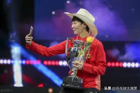 王曼昱夺冠，邓亚萍两个字揭晓关键，这背后还有伊藤的“功劳”？图片