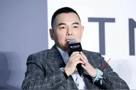 狠甩周艳泓，为娶李湘抛弃秦海璐，如今李厚霖为何孤身一人信佛？图片