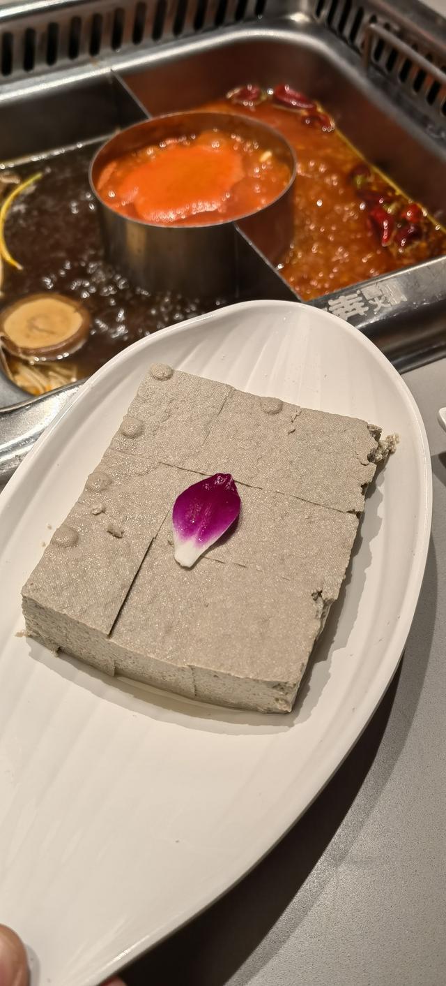 爆火的黑豆花,火锅烤鱼通通搭,桌桌必点好吃停不下来