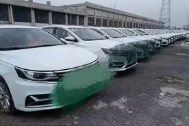 荣威EI6 混动的二手车卖四万多值吗？图片